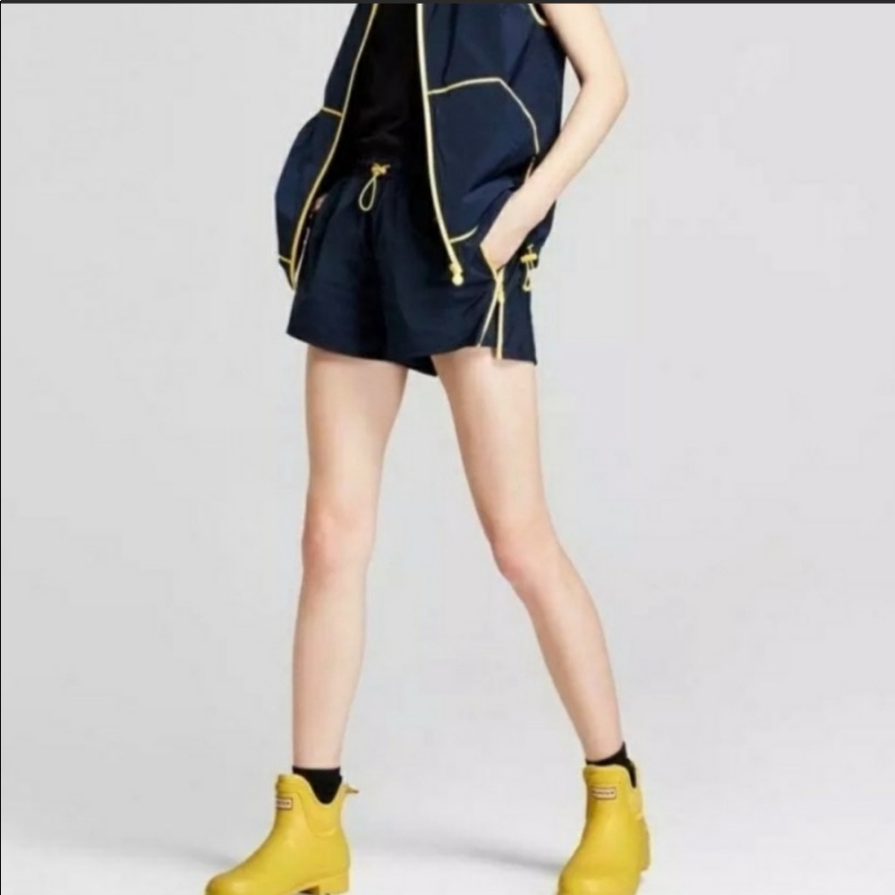 Hunter for Target windbreaker shorts SMALL